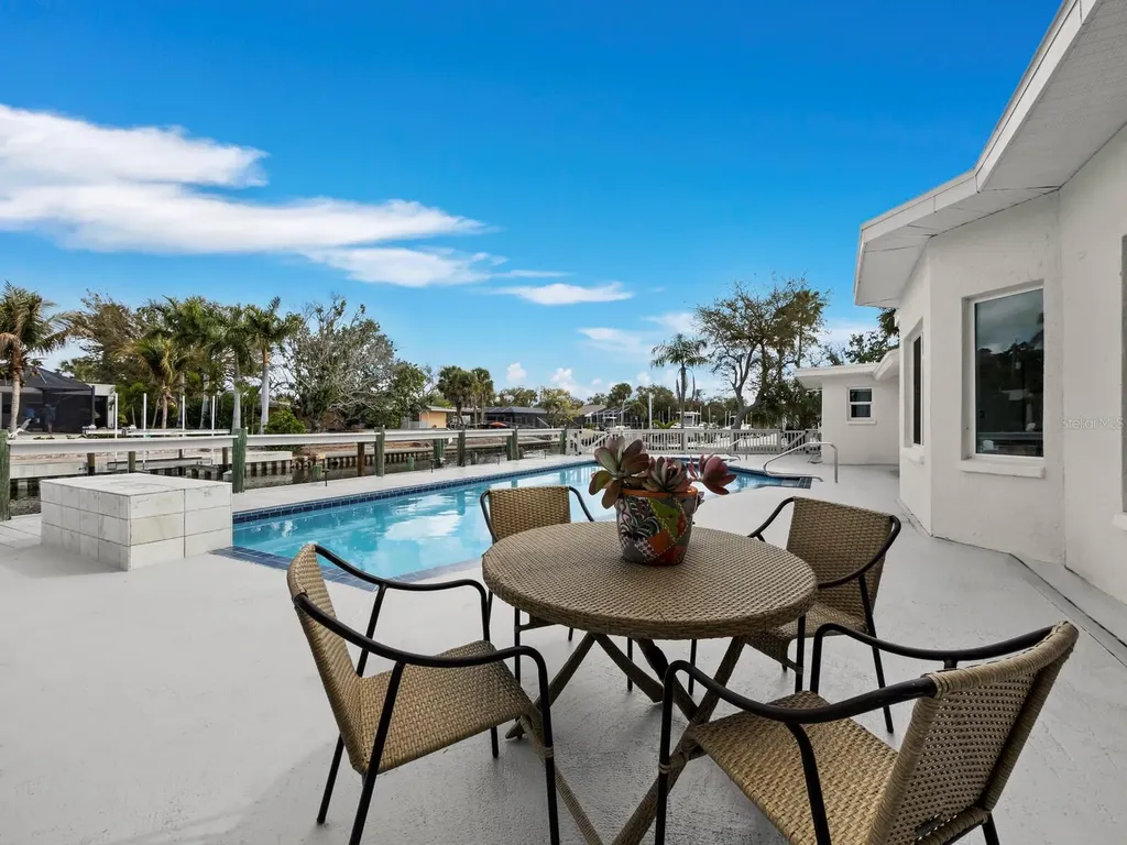 951 Contento Street Siesta Key FL 34242