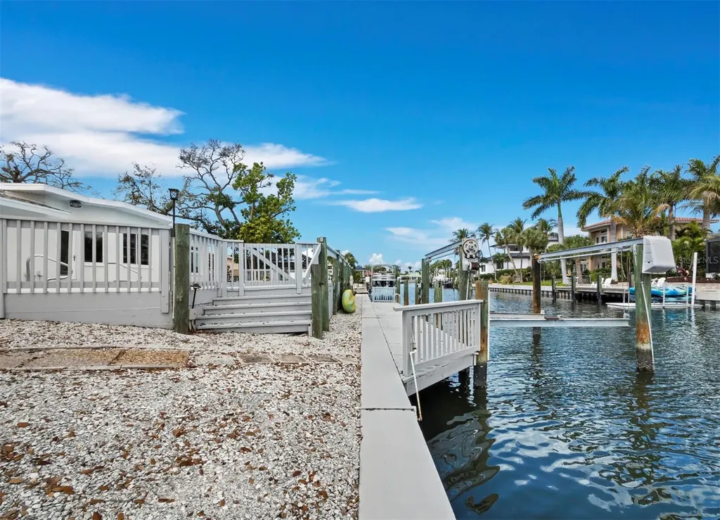 951 Contento Street Siesta Key FL 34242