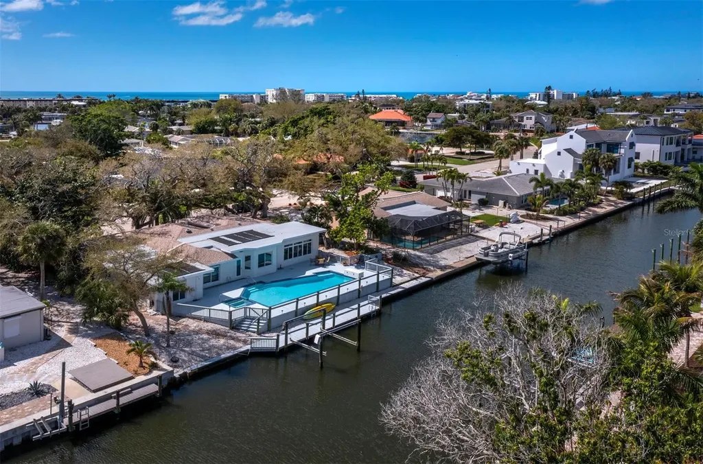 951 Contento Street Siesta Key FL 34242