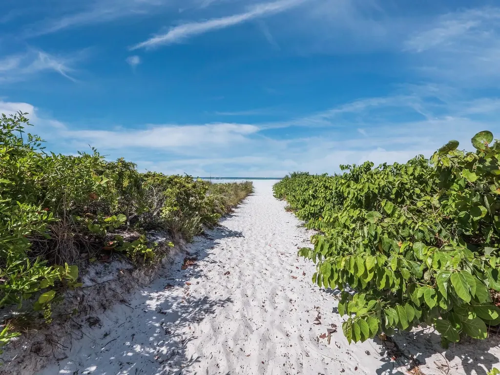 951 Contento Street Siesta Key FL 34242