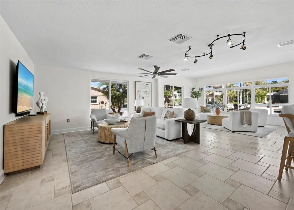 951 Contento Street Siesta Key FL 34242