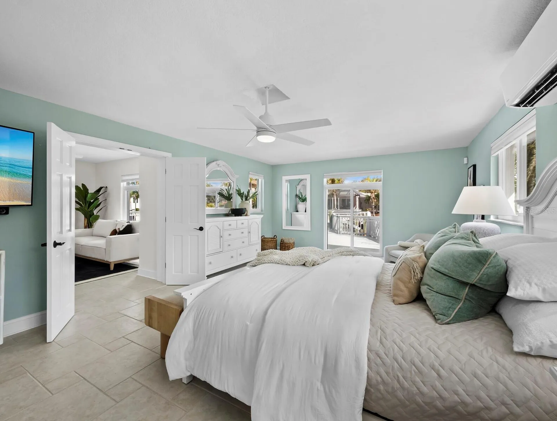 951 Contento Street Siesta Key FL 34242