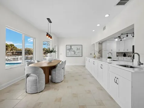 951 Contento Street Siesta Key FL 34242