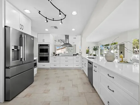 951 Contento Street Siesta Key FL 34242