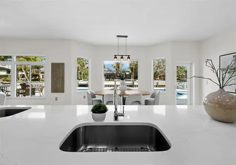 951 Contento Street Siesta Key FL 34242