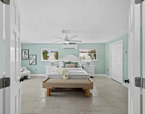 951 Contento Street Siesta Key FL 34242