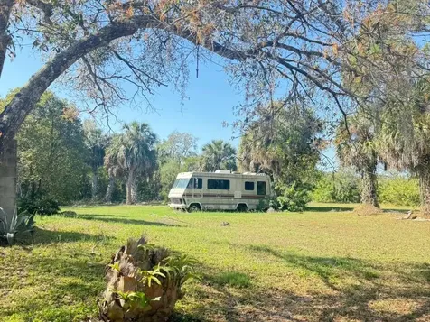 4858 Troydale Road Tampa FL 33615