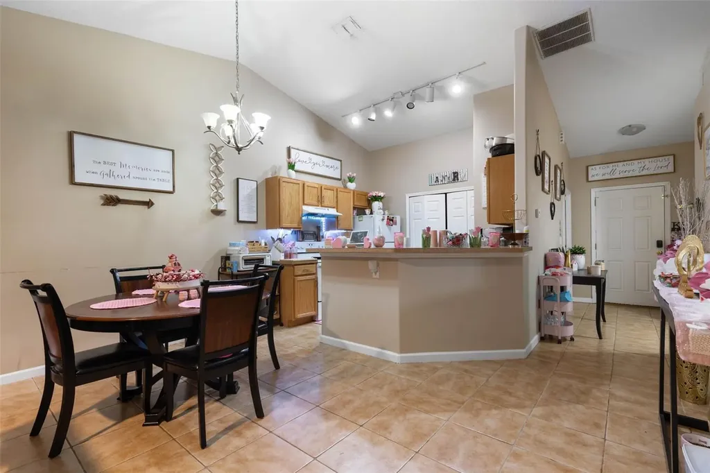 18 Regina Lane Palm Coast FL 32164
