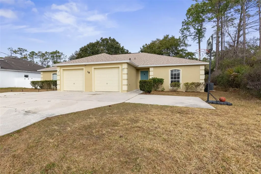 18 Regina Lane Palm Coast FL 32164