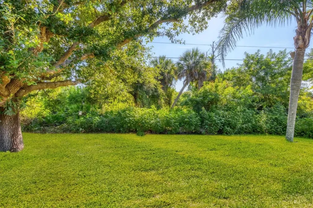 1550 S Biscayne Drive North Port FL 34287