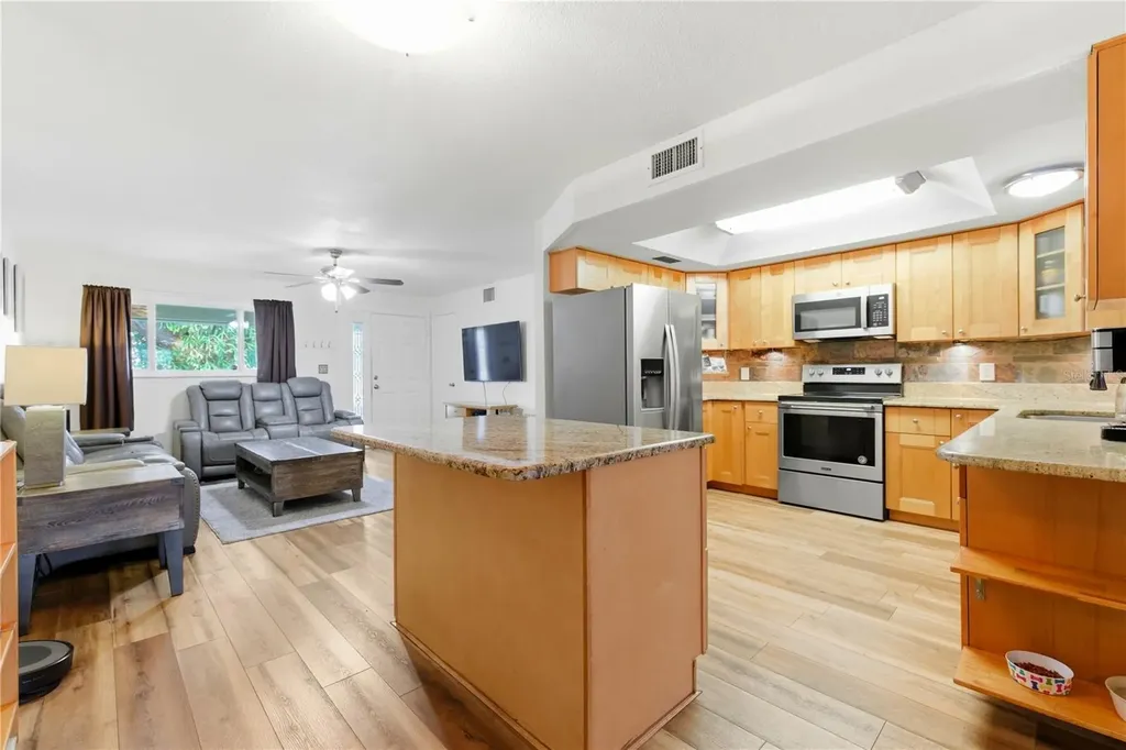 10776 124th Avenue N Seminole FL 33778
