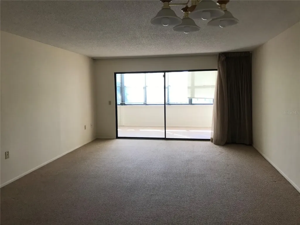 452 Palm Tree Drive Bradenton FL 34210