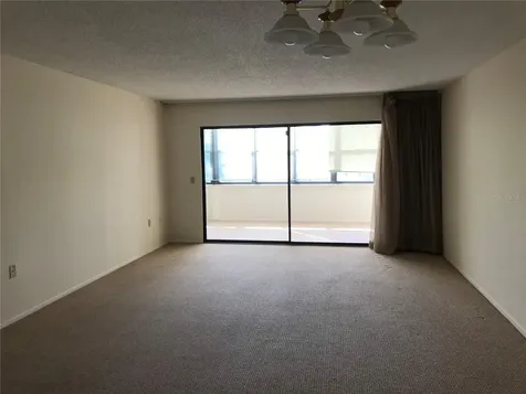 452 Palm Tree Drive Bradenton FL 34210
