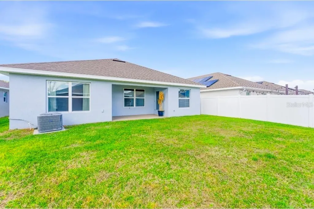 111 Krenson Bay Loop Winter Haven FL 33881