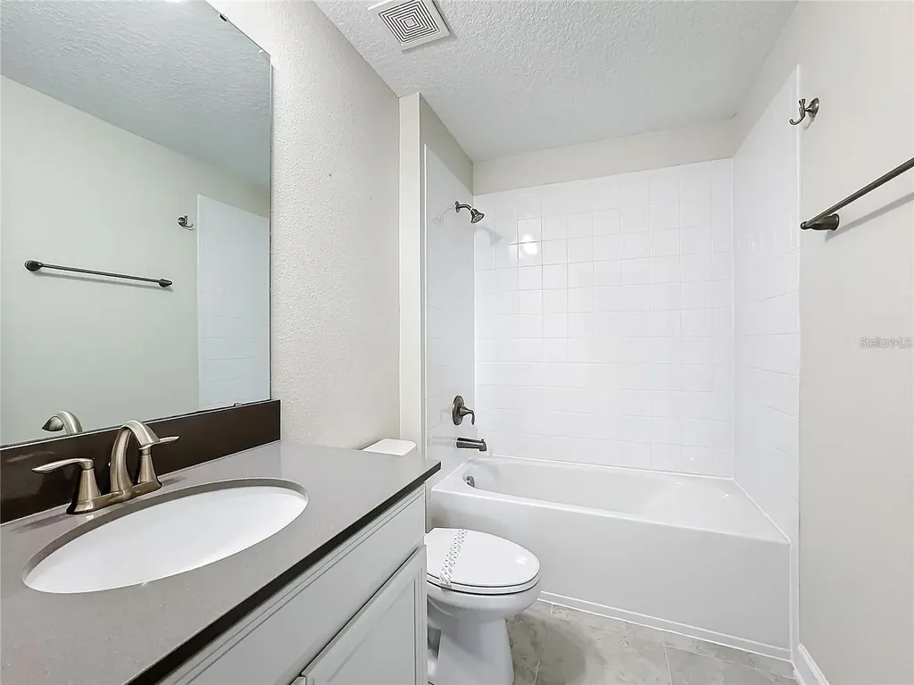 8886 Fallen Oak Drive Davenport FL 33896