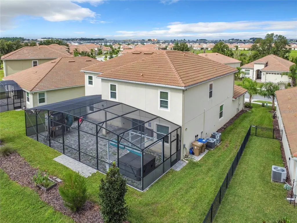 8886 Fallen Oak Drive Davenport FL 33896