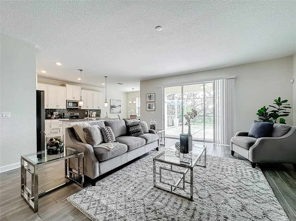 8886 Fallen Oak Drive Davenport FL 33896