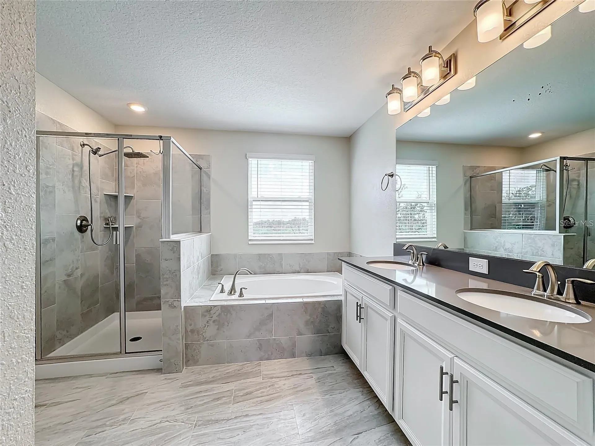 8886 Fallen Oak Drive Davenport FL 33896