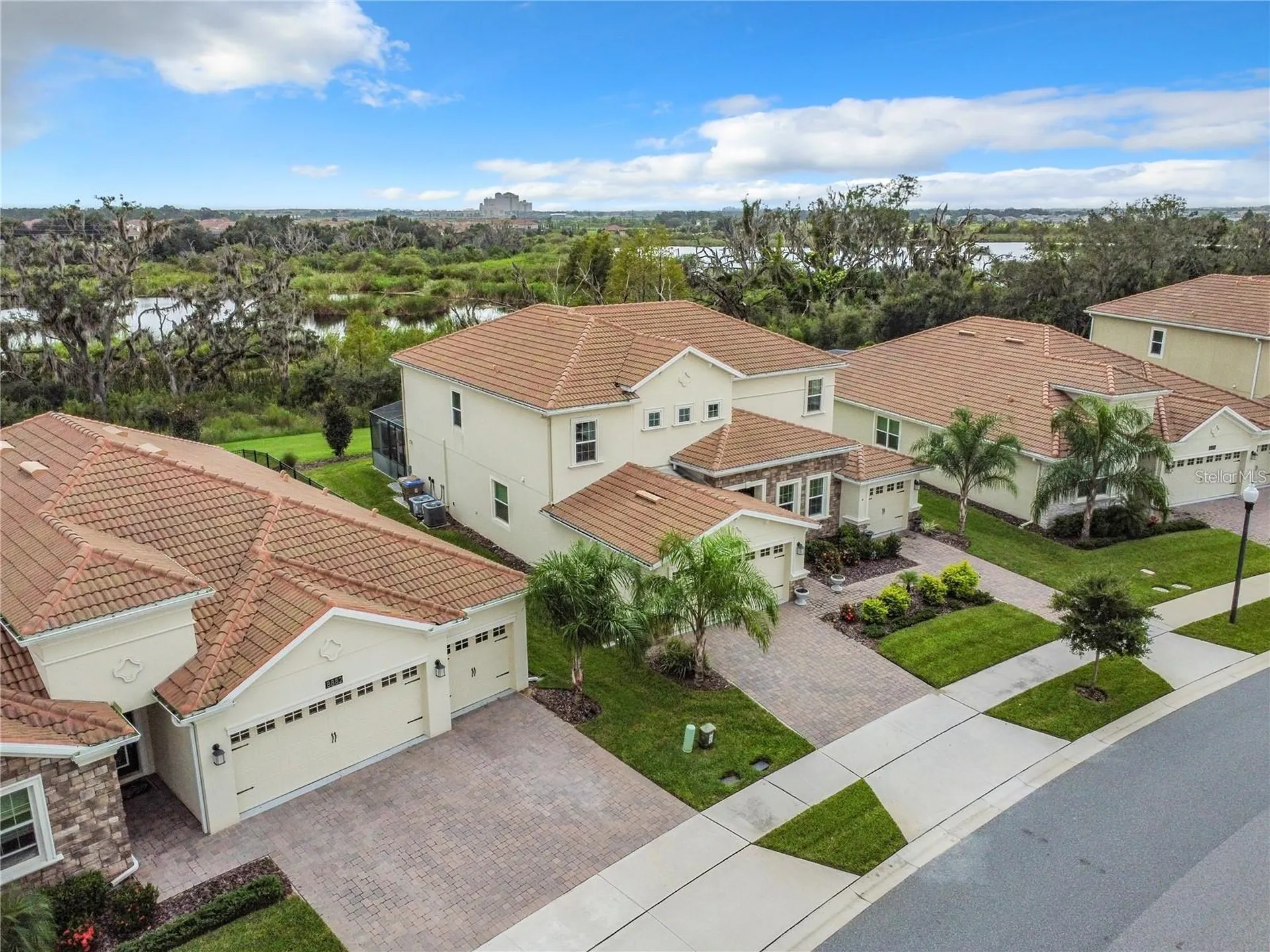 8886 Fallen Oak Drive Davenport FL 33896
