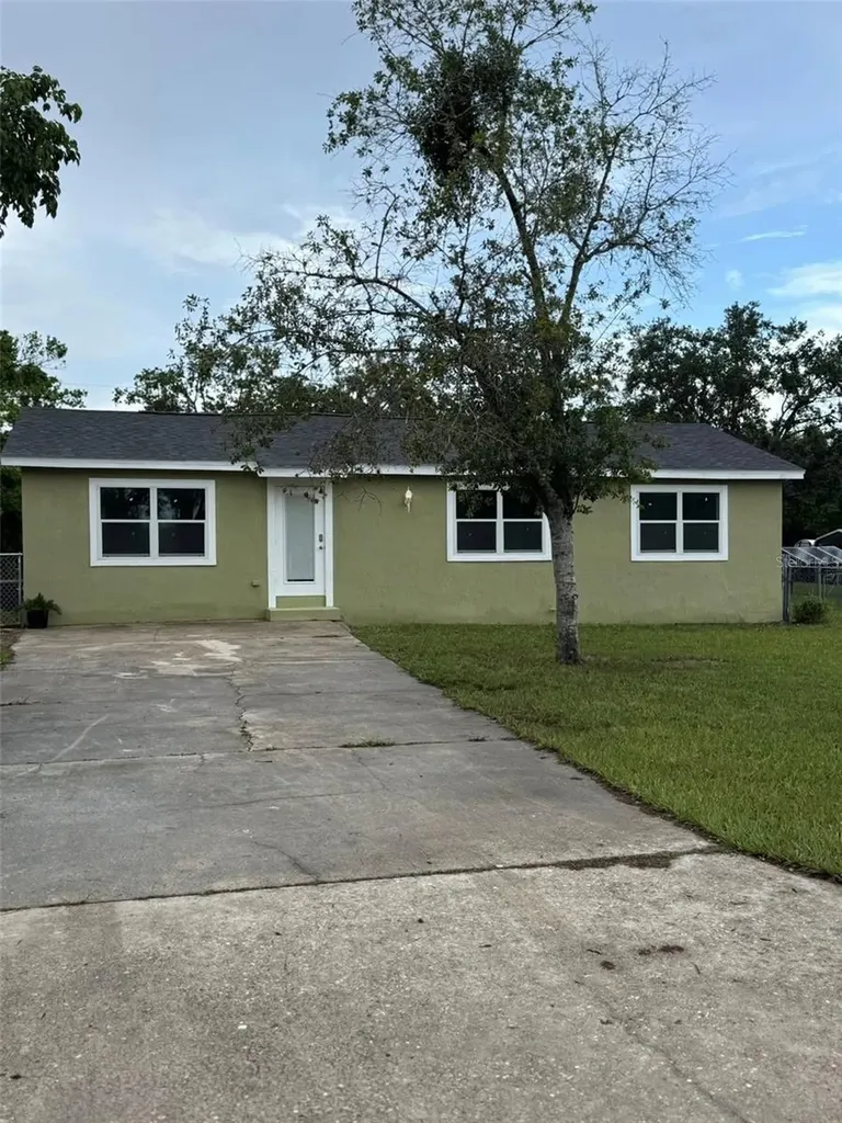 2549 Olive Avenue Lake Wales FL 33898
