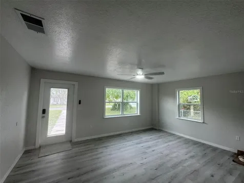 2549 Olive Avenue Lake Wales FL 33898