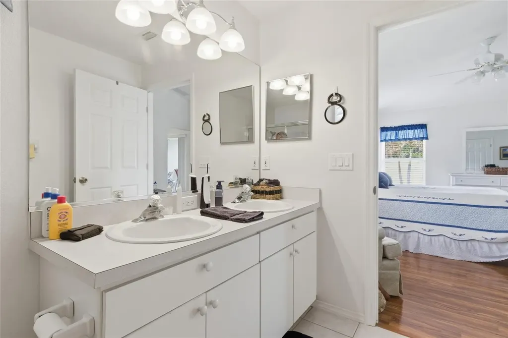4253 Tennyson Way Venice FL 34293