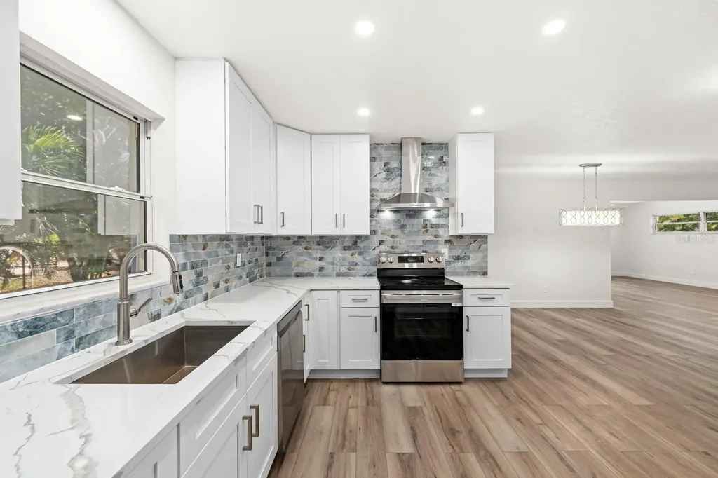 4540 Bayshore Boulevard NE St Petersburg FL 33703