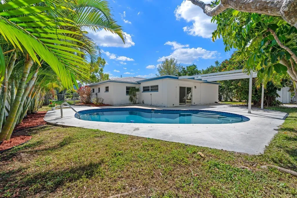 4540 Bayshore Boulevard NE St Petersburg FL 33703
