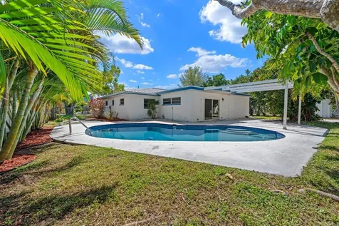4540 Bayshore Boulevard NE St Petersburg FL 33703
