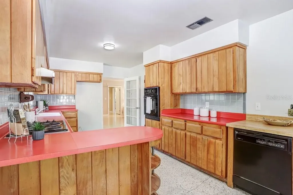 1600 Pinewood Drive Clearwater FL 33756
