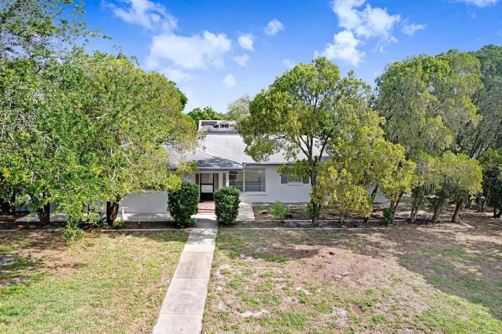 1600 Pinewood Drive Clearwater FL 33756