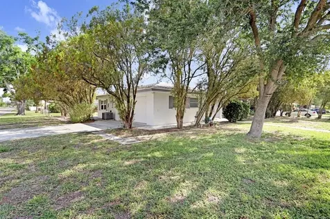 1600 Pinewood Drive Clearwater FL 33756