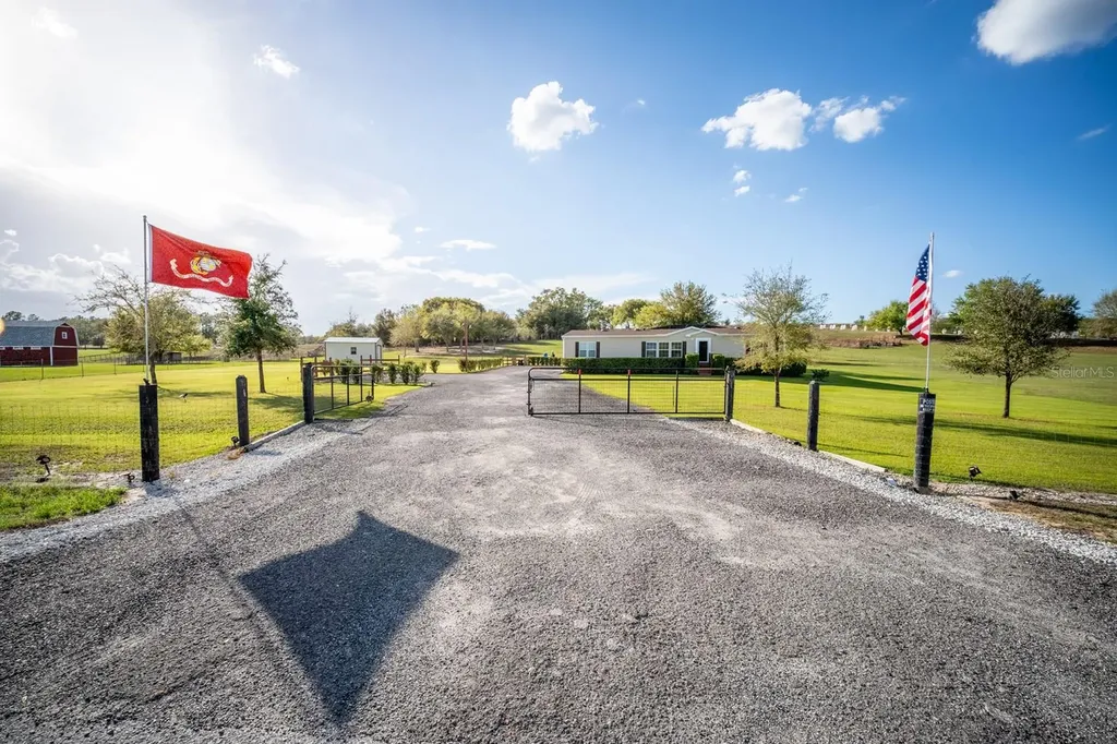 8013 Sergeant Pepper Drive Howey In The Hills FL 34737