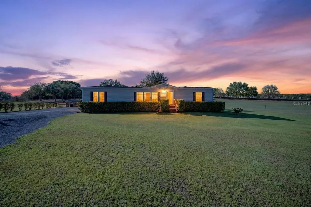8013 Sergeant Pepper Drive Howey In The Hills FL 34737