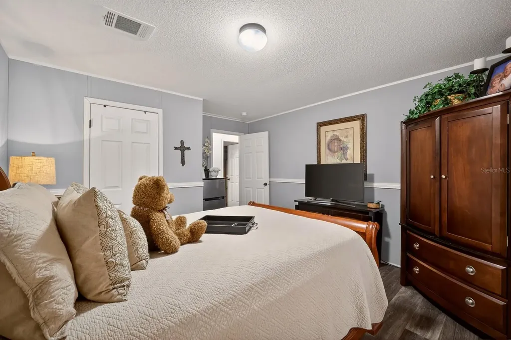 8013 Sergeant Pepper Drive Howey In The Hills FL 34737