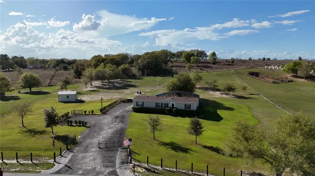 8013 Sergeant Pepper Drive Howey In The Hills FL 34737