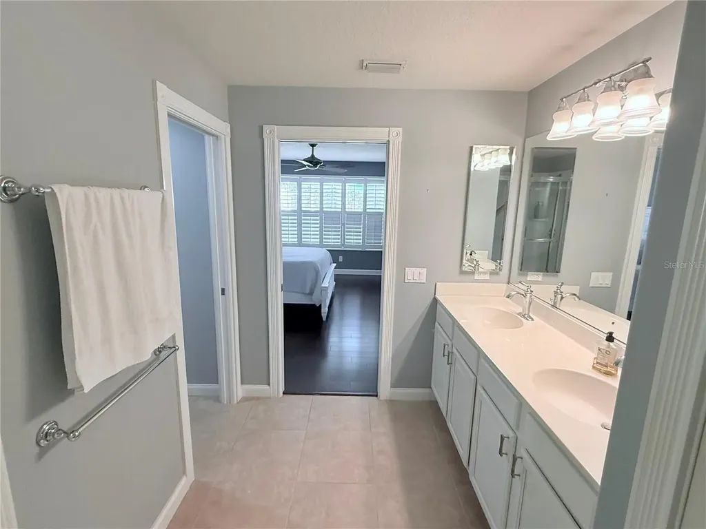 2121 Burgos Drive Sarasota FL 34238