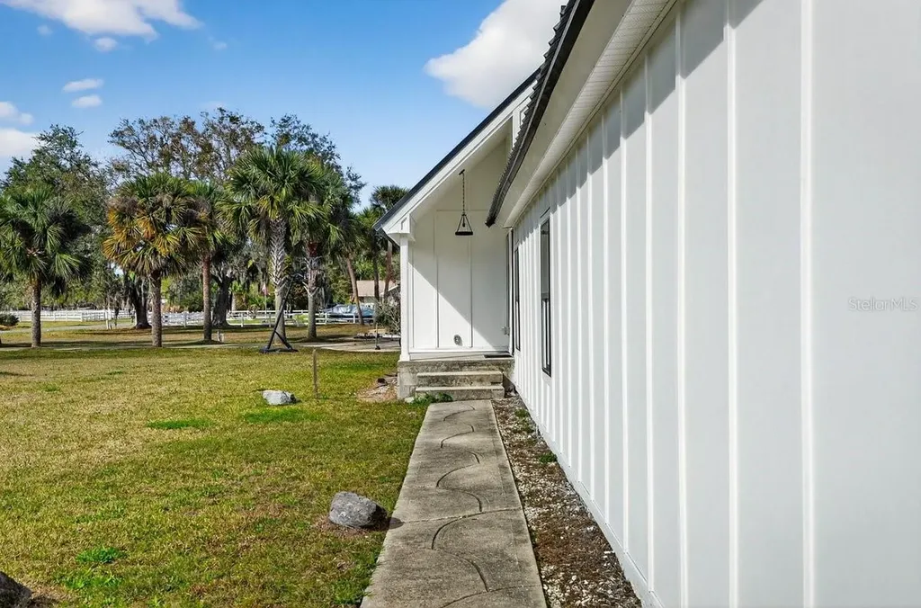 425 Country Circle Drive E Port Orange FL 32128