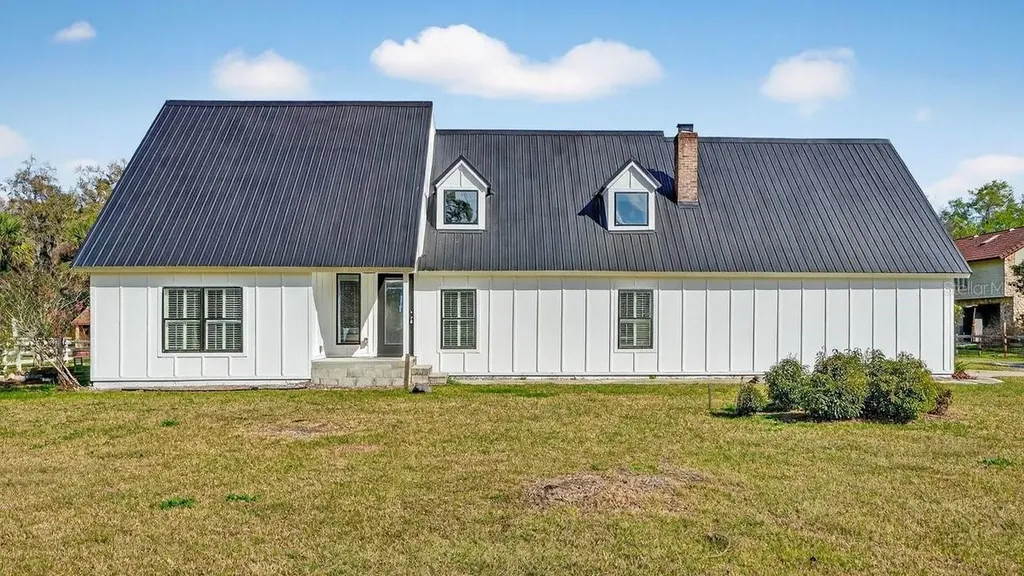 425 Country Circle Drive E Port Orange FL 32128
