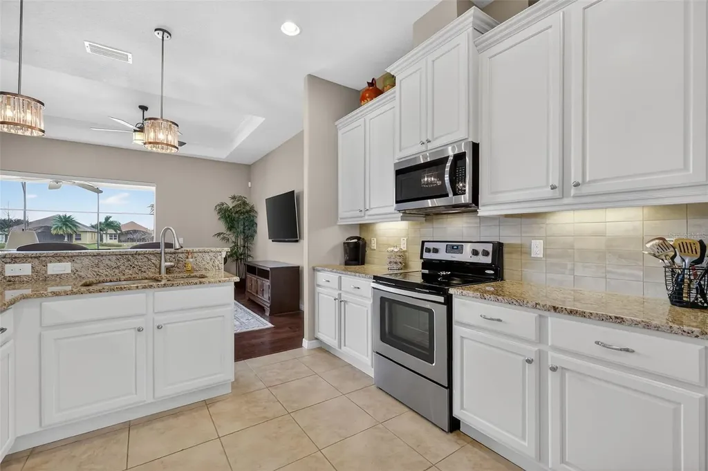8321 Bridgeport Bay Circle Mount Dora FL 32757