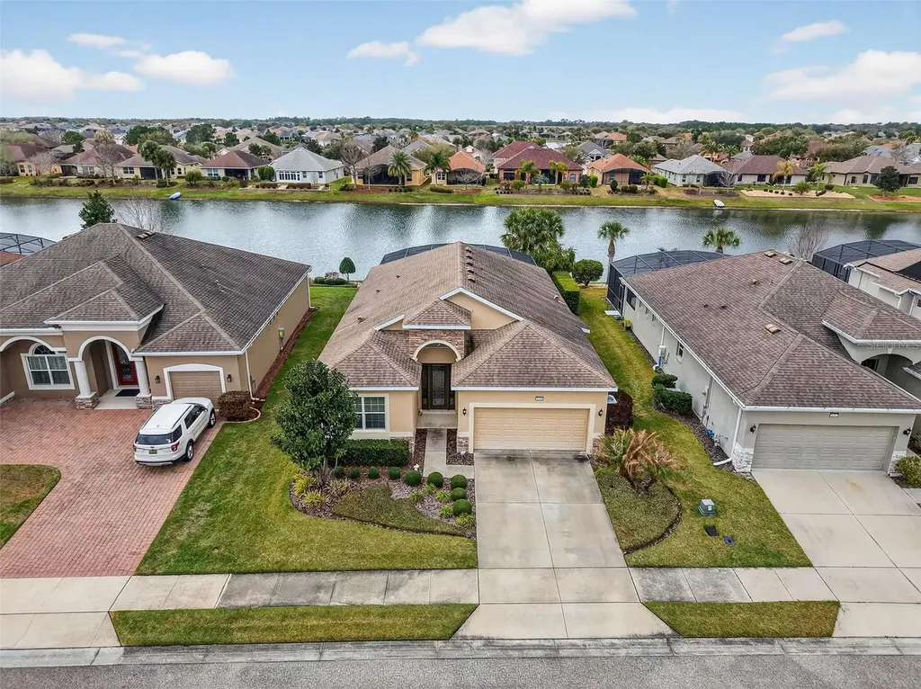 8321 Bridgeport Bay Circle Mount Dora FL 32757