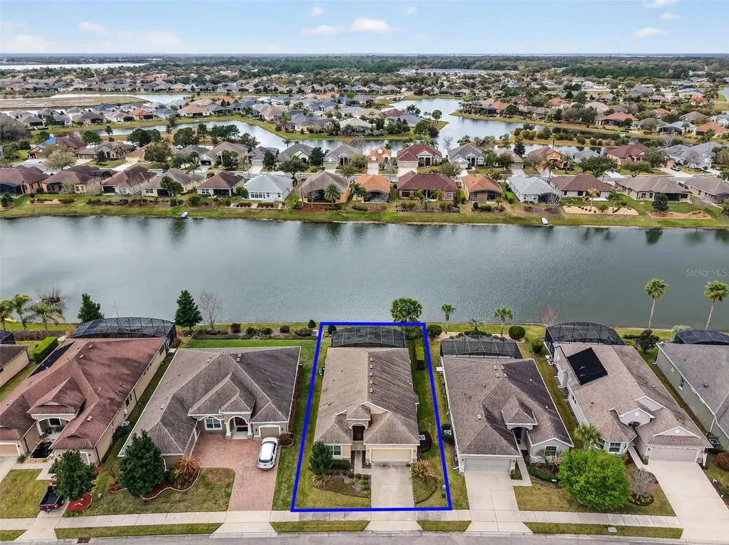 8321 Bridgeport Bay Circle Mount Dora FL 32757