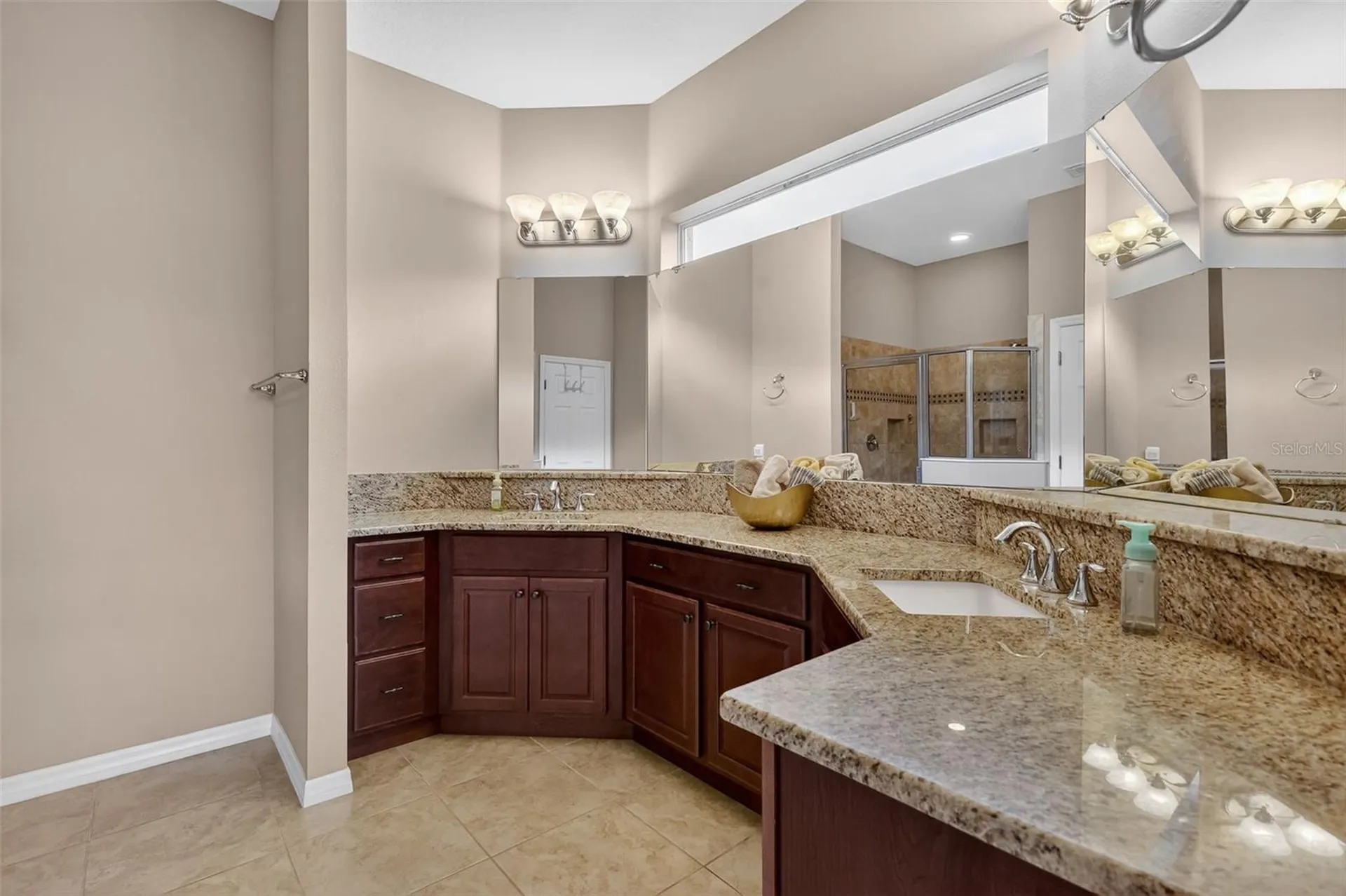 8321 Bridgeport Bay Circle Mount Dora FL 32757