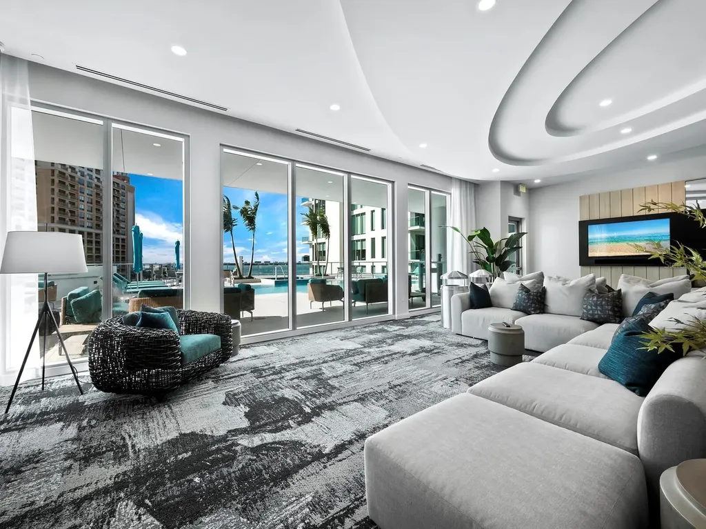 301 Quay Commons Sarasota FL 34236
