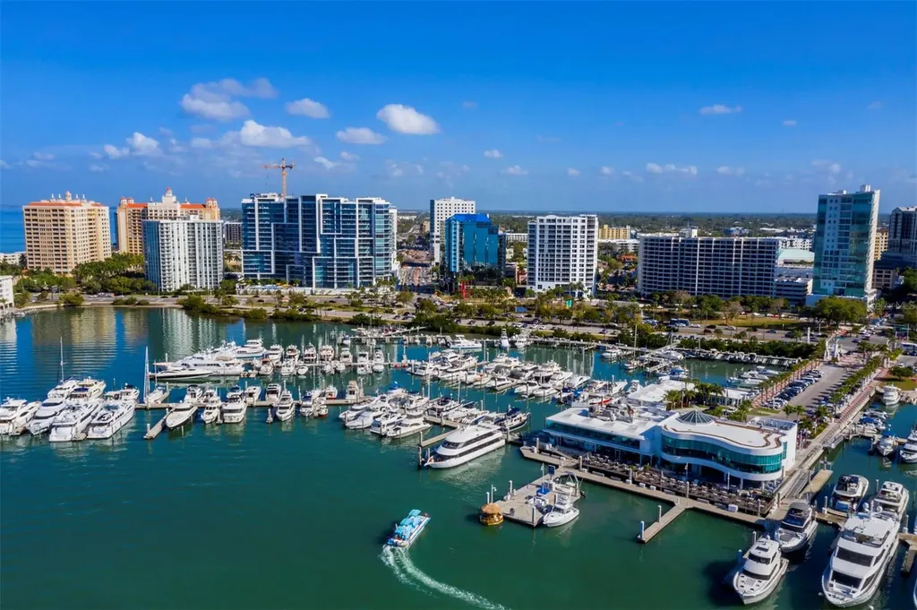 301 Quay Commons Sarasota FL 34236
