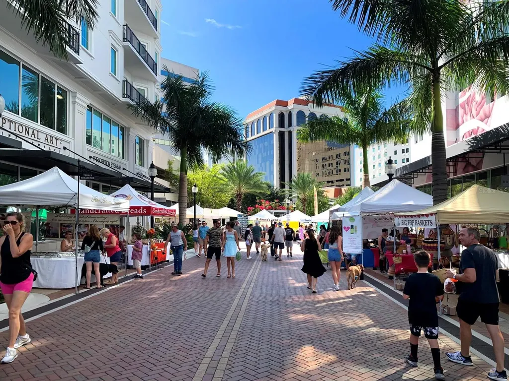 301 Quay Commons Sarasota FL 34236