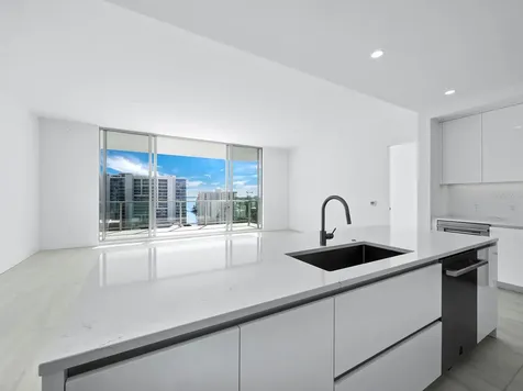 301 Quay Commons Sarasota FL 34236