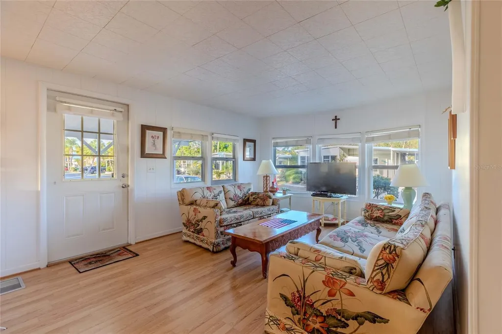 2100 Kings Highway Port Charlotte FL 33980