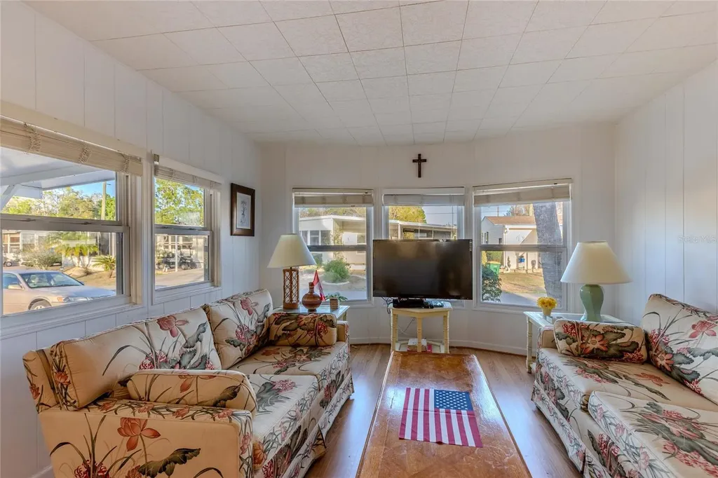 2100 Kings Highway Port Charlotte FL 33980