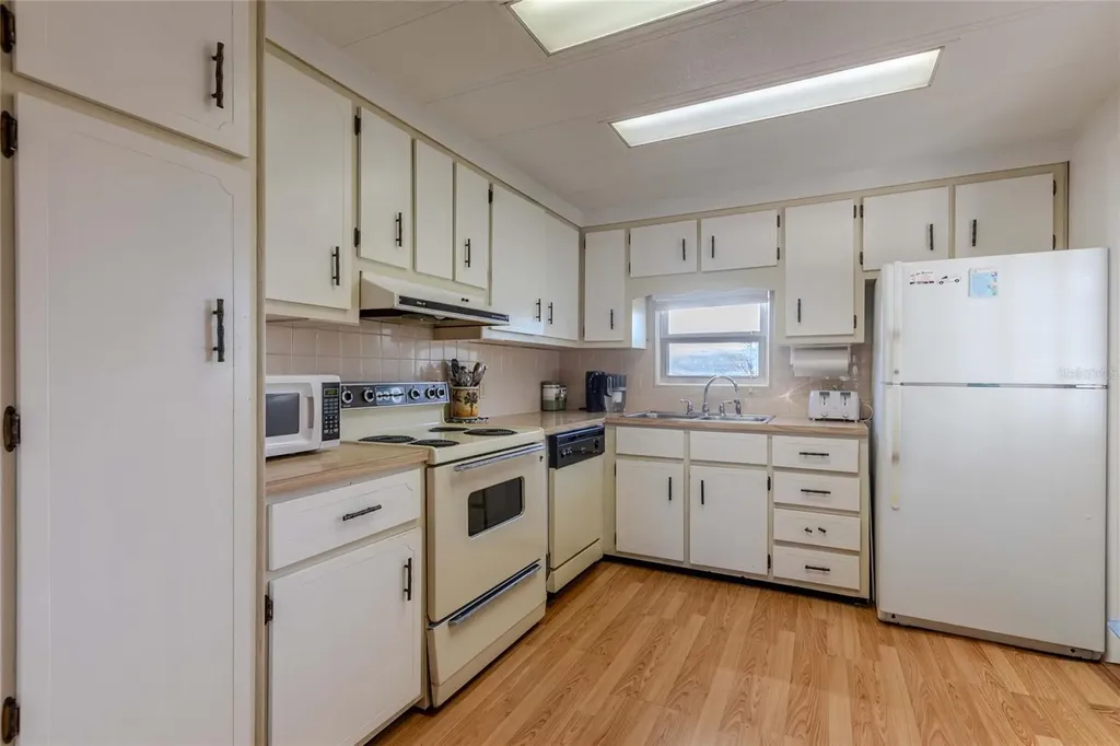2100 Kings Highway Port Charlotte FL 33980